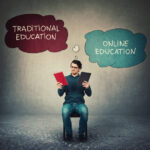 difference between online learning and traditional learning